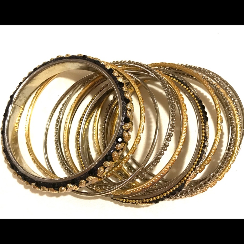 Bangle bracelets. - Picture 2 of 3